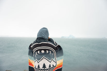 VOITED Recycled Ripstop Travel Blanket Camp Vibes Greengabel