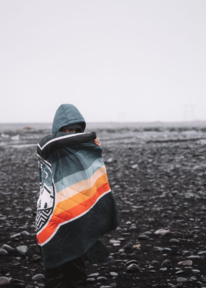 VOITED Recycled Ripstop Travel Blanket Camp Vibes Greengabel