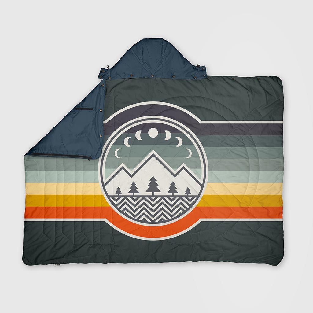 VOITED Recycled Ripstop Travel Blanket Camp Vibes Greengabel